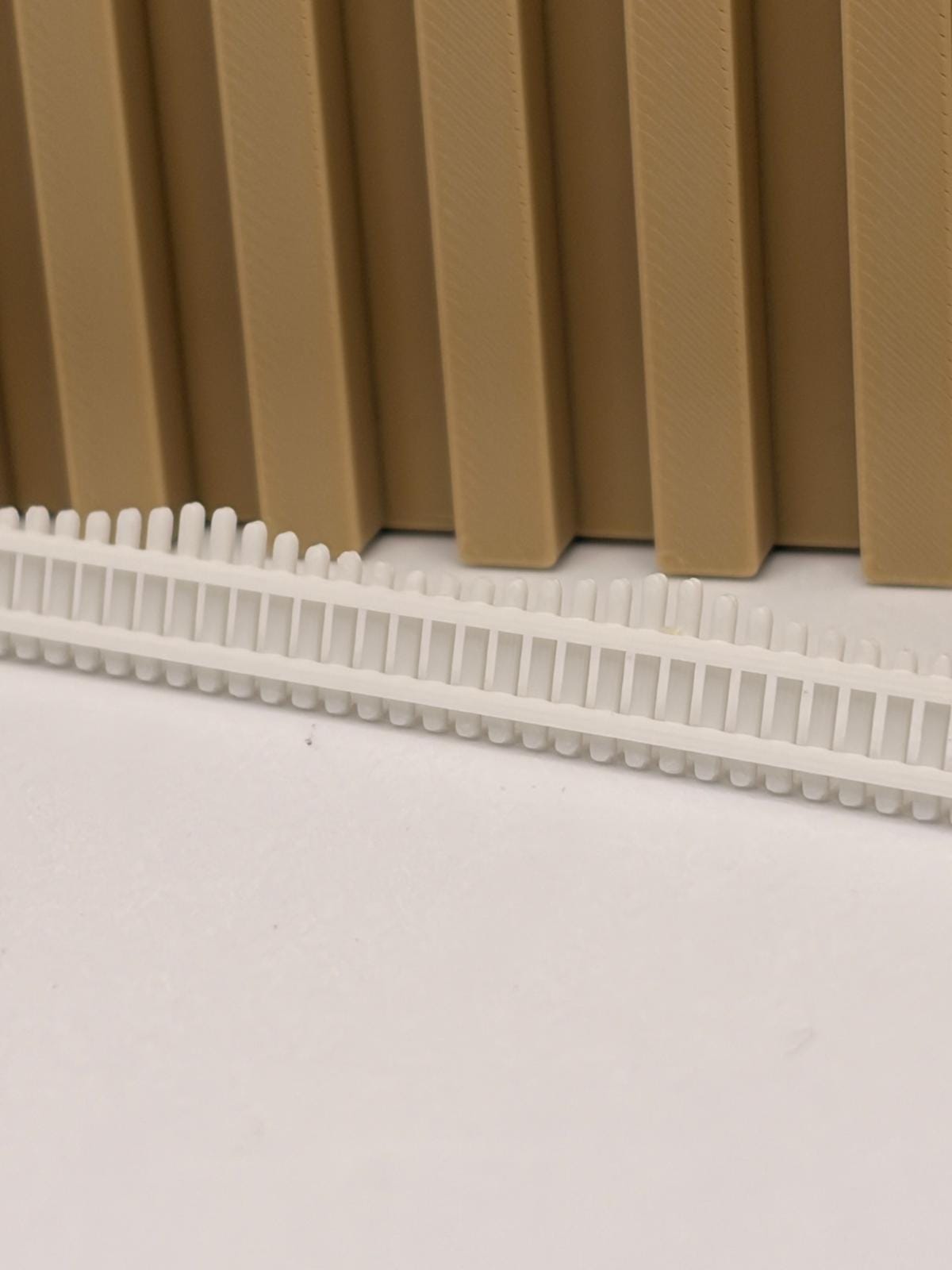 Gartenzaun H0 1:87 Modellbau, 10er Set kompatibel mit Märklin & Faller, 3D Druck Zaun Set 224cm Gesamtlänge, Eisenbahn Zubehör