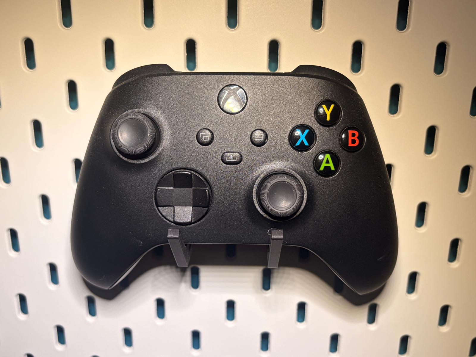 Controller Halterung kompatibel mit IKEA Skadis Lochwand | Universal für Controller der meisten Marken | Gaming Setup Zubehör & Organisation