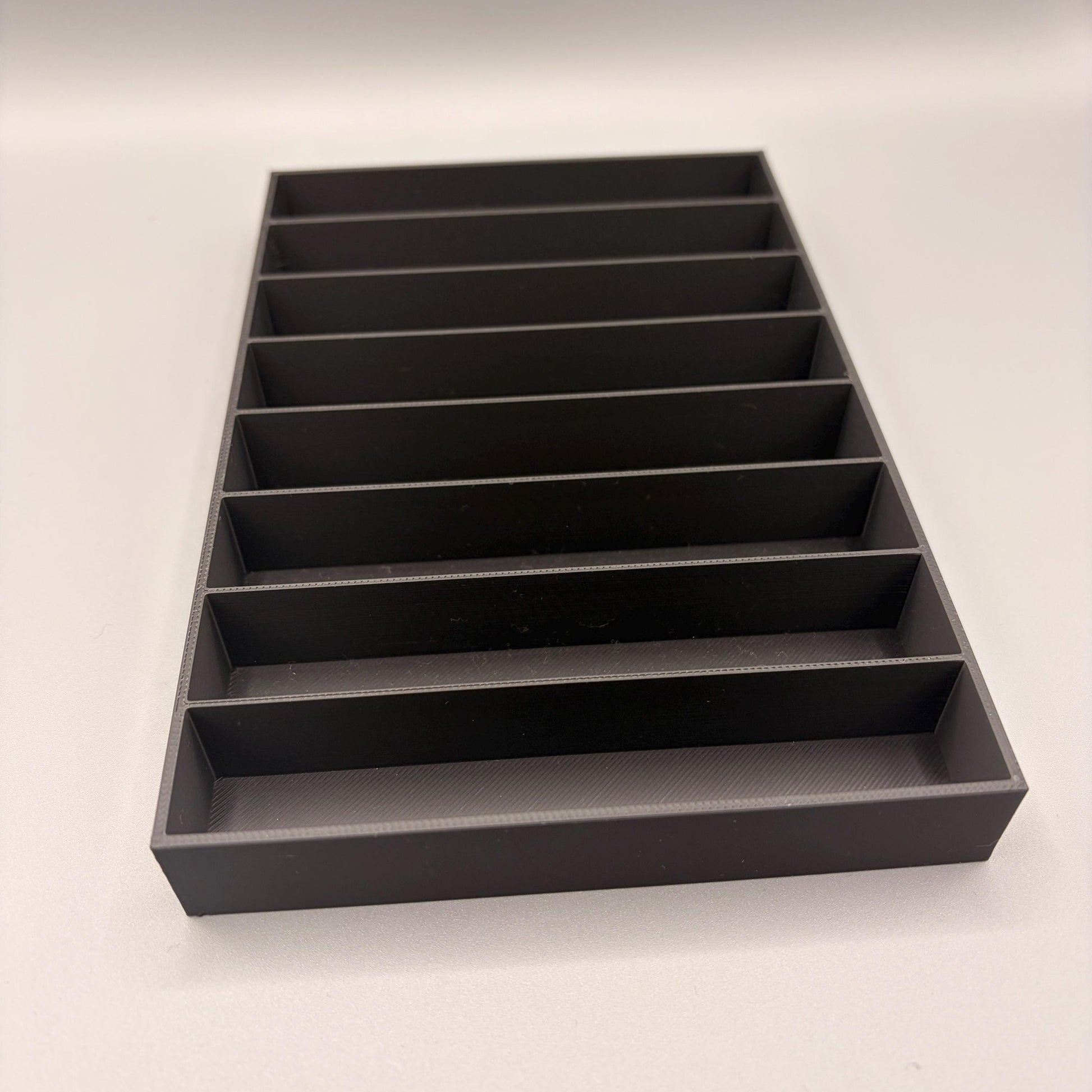 Ständer kompatibel mit N64 Spielen in 0,3mm Schutzhülle | Display Holder für Nintendo 64 Cartridges | Personalisiert & 3D-Druck