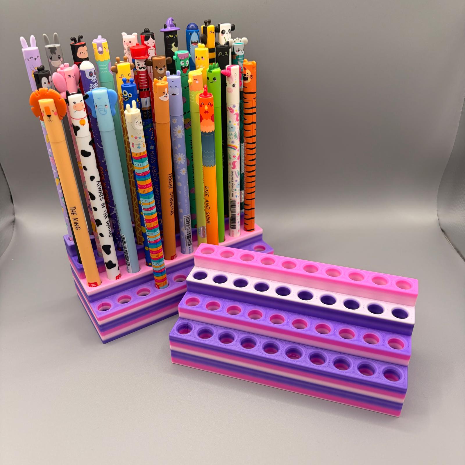 Sonderfarbe | platzsparender Stiftehalter kompatibel mit Legami Stifte | radierbare Legami Stifte | für 40 Stifte | Farbe Lila Rainbow