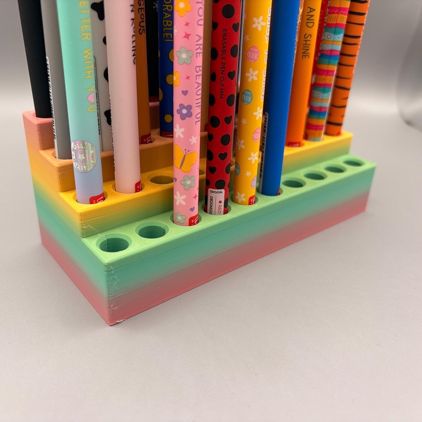 Sonderfarbe | platzsparender Stiftehalter kompatibel mit Legami Stifte | radierbare Legami Stifte | für 40 Stifte | Farbe Rainbow