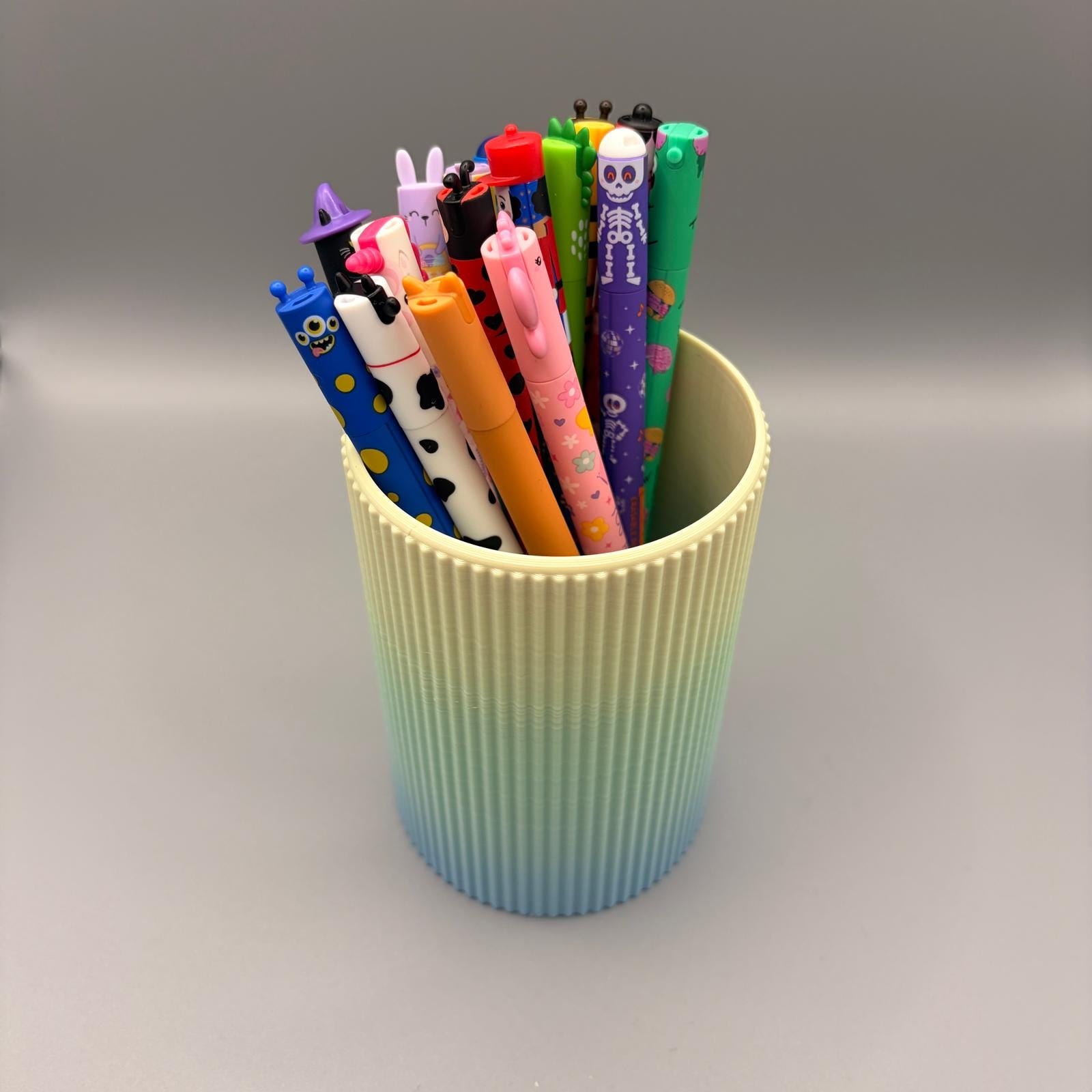 Stiftehalter grobe Rippen Pastell Regenbogen – Kompatibel mit Legami – Personalisierter Stiftebecher 3D Druck – Schreibtisch Organizer
