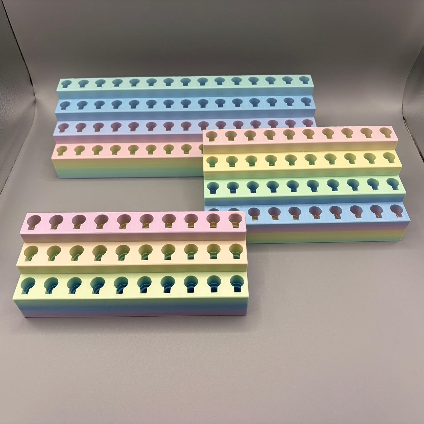 Sonderfarbe | platzsparender Stiftehalter kompatibel mit Legami Lovely Friends und radierbare Legami | verschiedene Größen | Frosting Cake