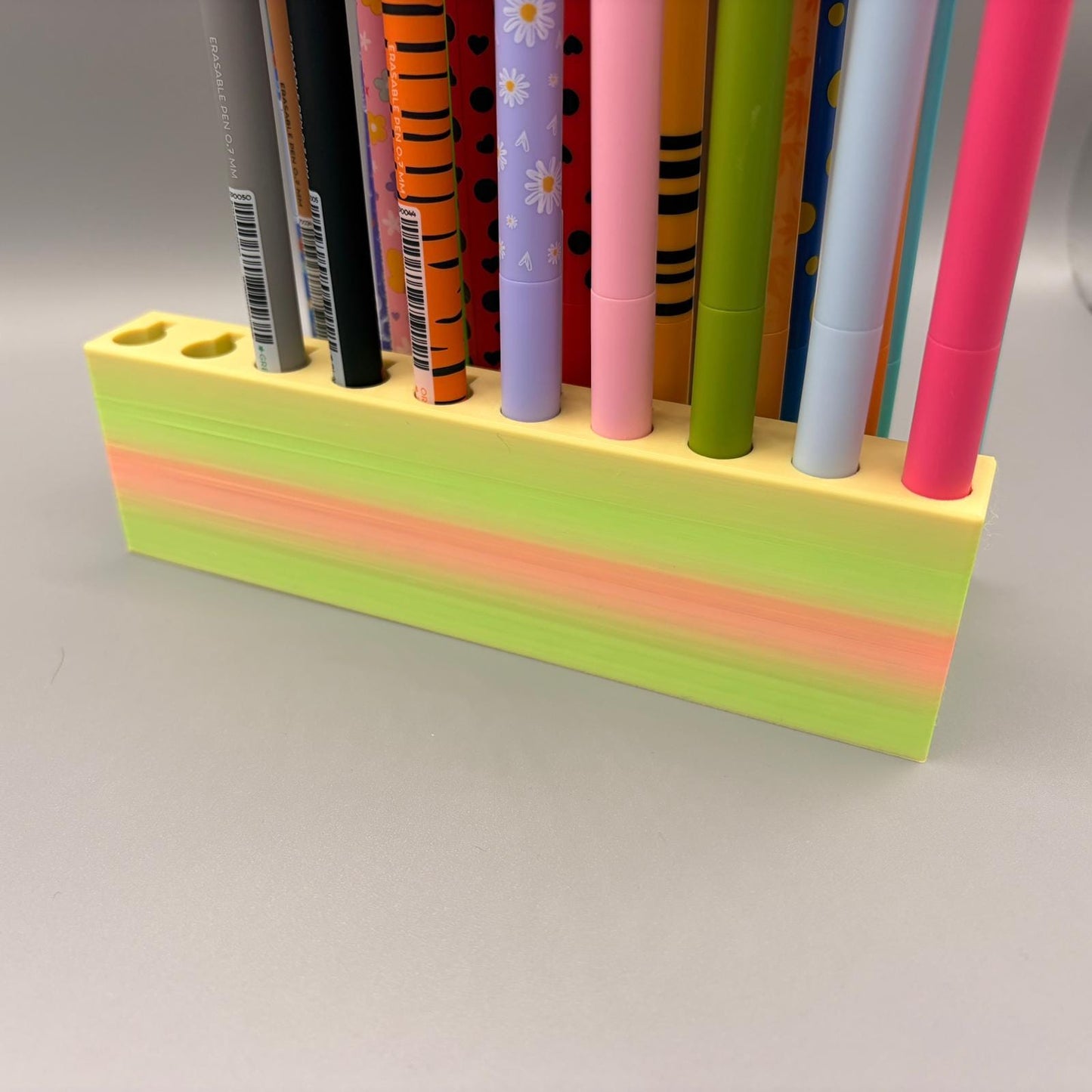 Sonderfarbe | platzsparender Stiftehalter kompatibel mit Legami Lovely Friends und radierbare Legami | verschiedene Größen | Rosa Grün