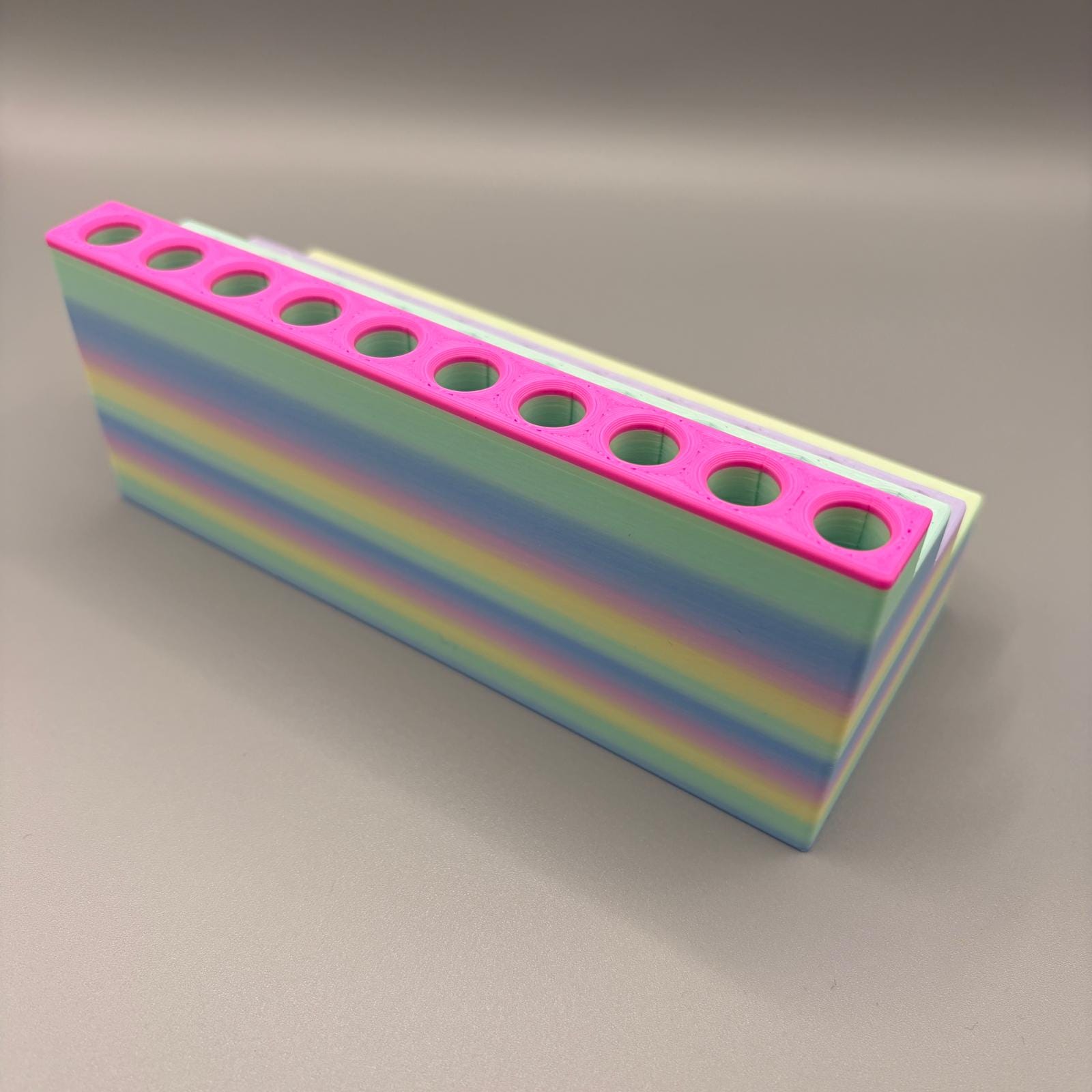 Sonderfarbe | platzsparender Stiftehalter kompatibel mit Legami Stifte | radierbare Legami Stifte | für 40 Stifte | Farbe Cake + Rosa