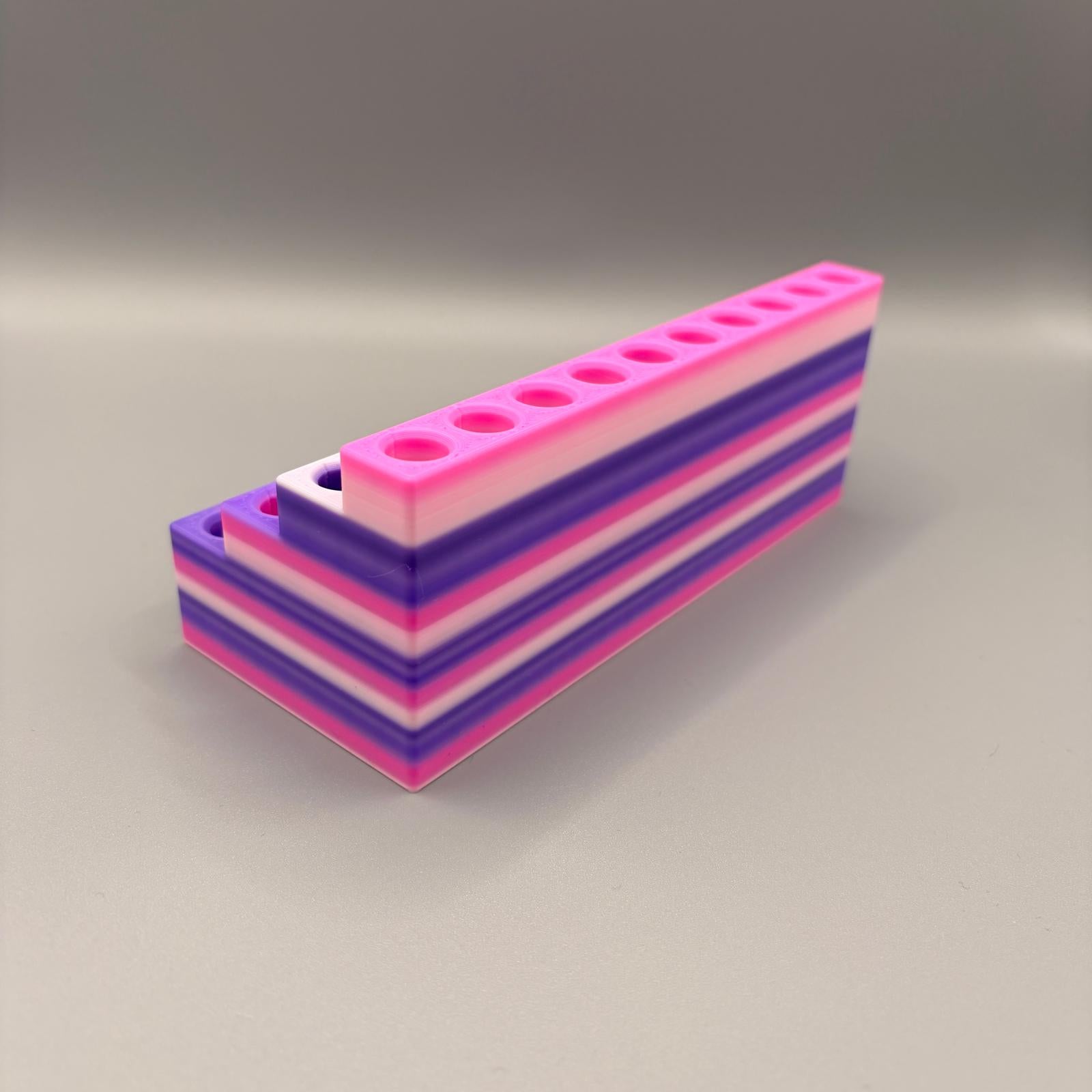Sonderfarbe | platzsparender Stiftehalter kompatibel mit Legami Stifte | radierbare Legami Stifte | für 40 Stifte | Farbe Lila Rainbow
