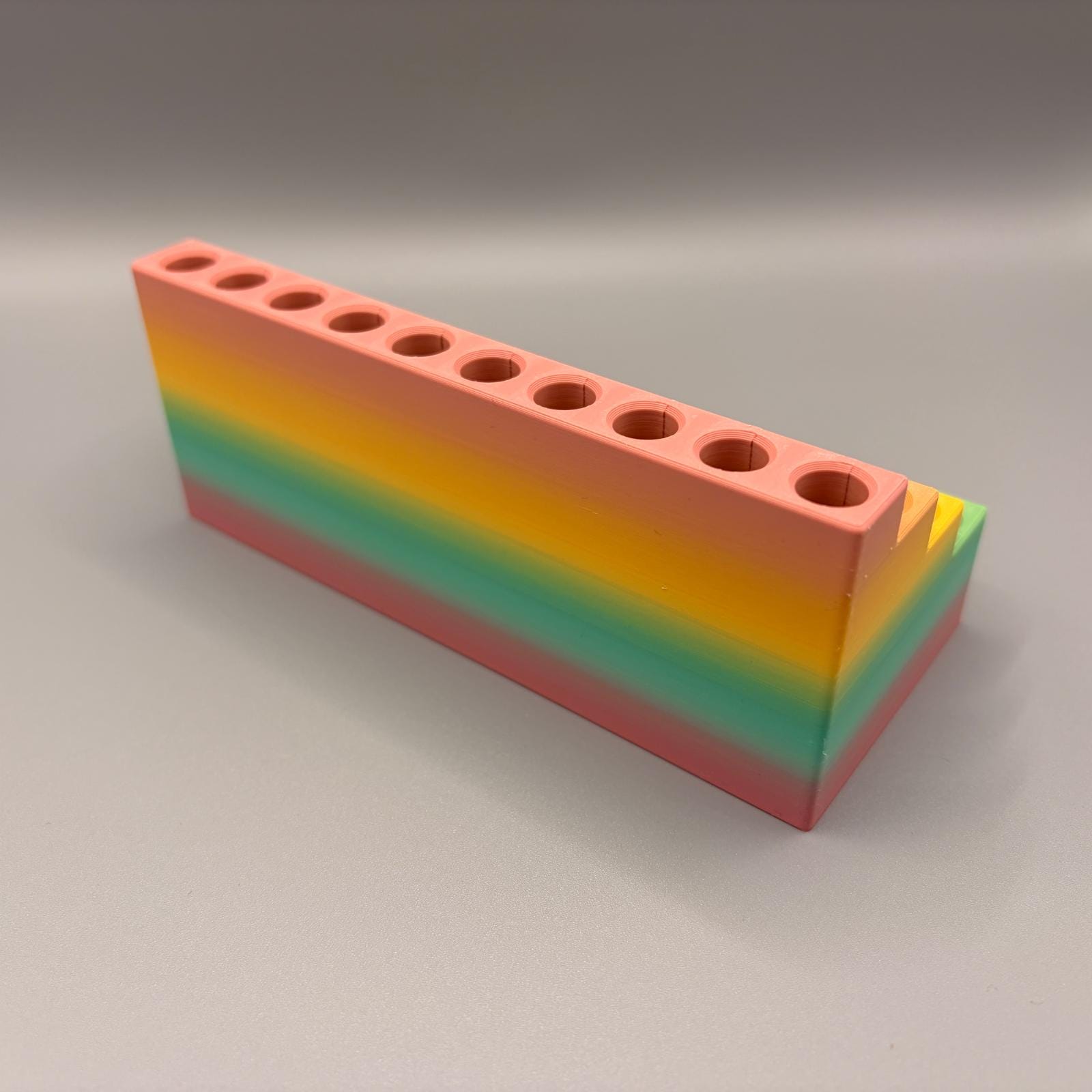 Sonderfarbe | platzsparender Stiftehalter kompatibel mit Legami Stifte | radierbare Legami Stifte | für 40 Stifte | Farbe Rainbow