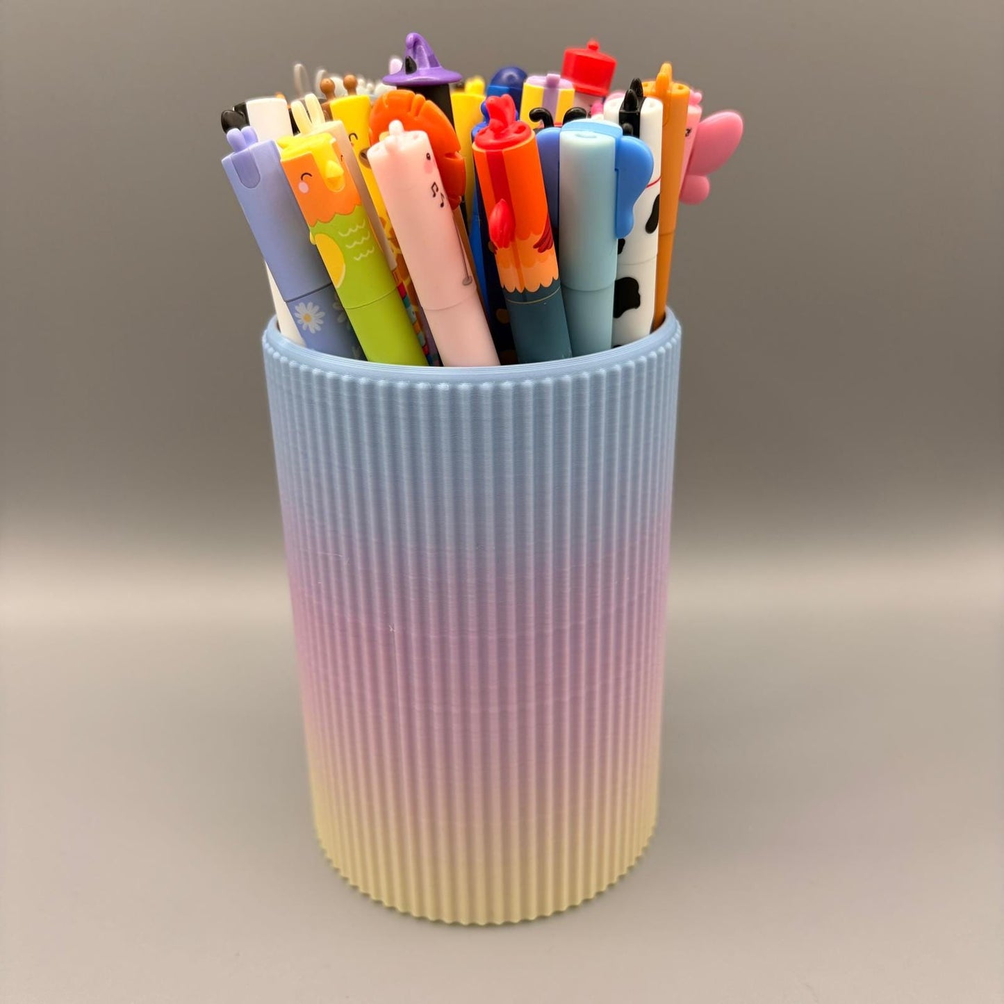 Stiftehalter grobe Rippen Pastell Regenbogen – Kompatibel mit Legami – Personalisierter Stiftebecher 3D Druck – Schreibtisch Organizer